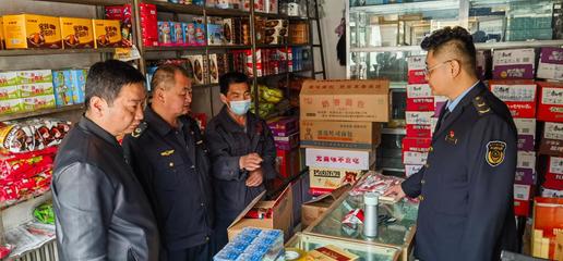 做未成年人成长“护苗人”--甘南州市场监督管理局开展向未成年人售烟违法行为专项行动